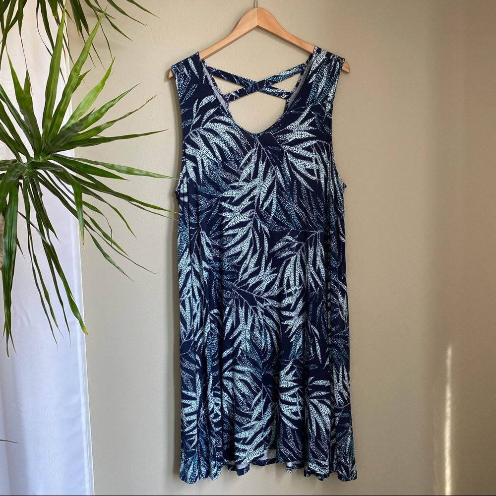 Sleeveless Blue Patterned Swing Dress